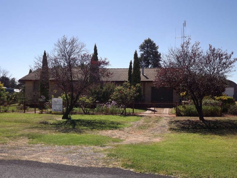 4 King Street, Yeoval NSW 2868