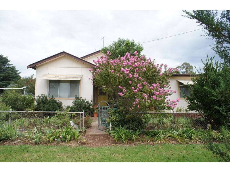 3 Cardington Street, Yeoval NSW 2868