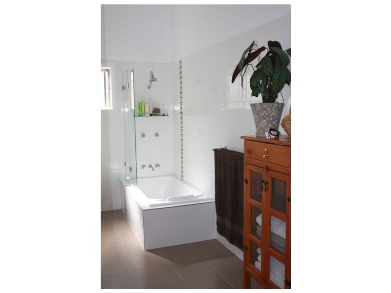 65 Flint Street, Forbes NSW 2871