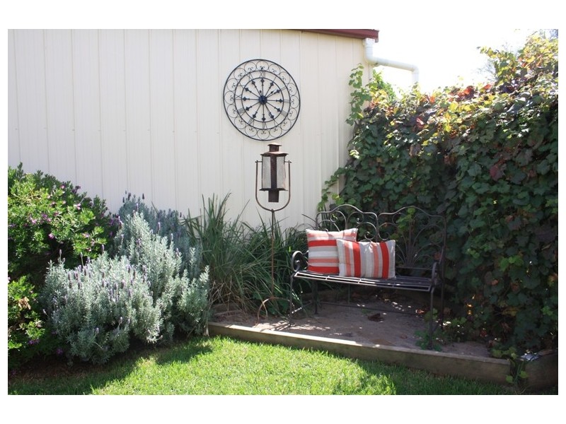 65 Flint Street, Forbes NSW 2871