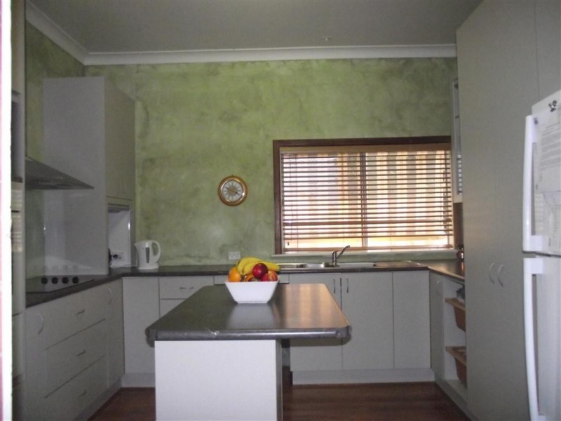 5 Pearce Street, Parkes NSW 2870