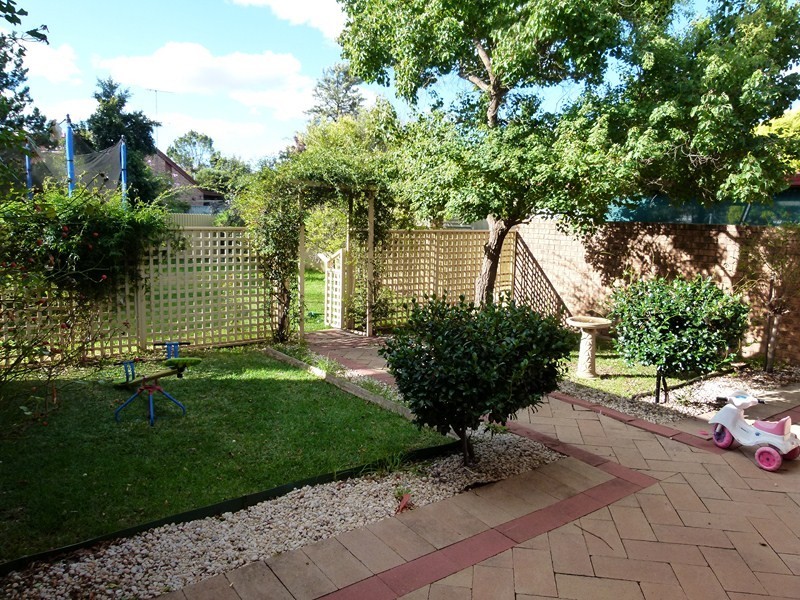 13 Wyndham Ave., Forbes NSW 2871