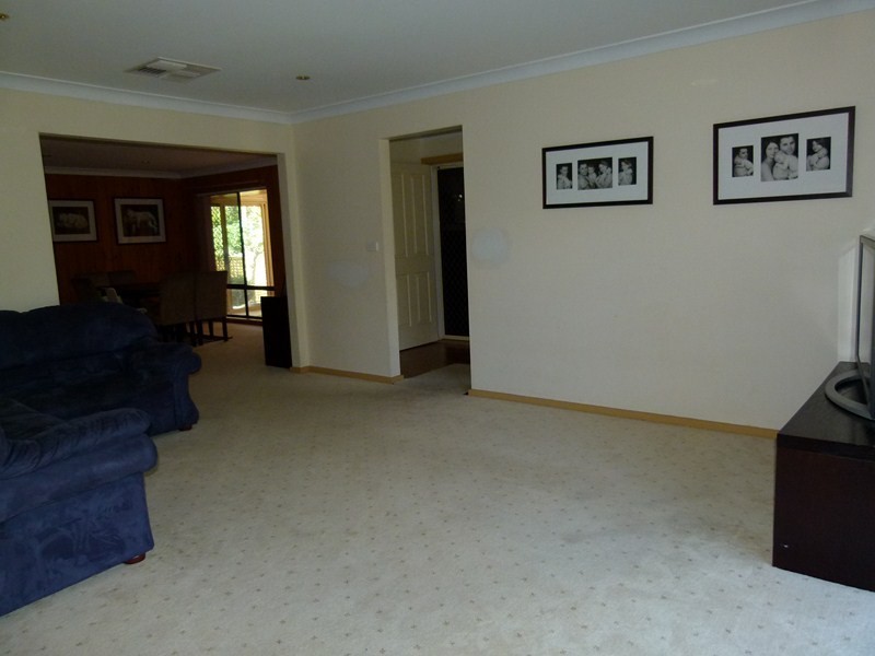 13 Wyndham Ave., Forbes NSW 2871