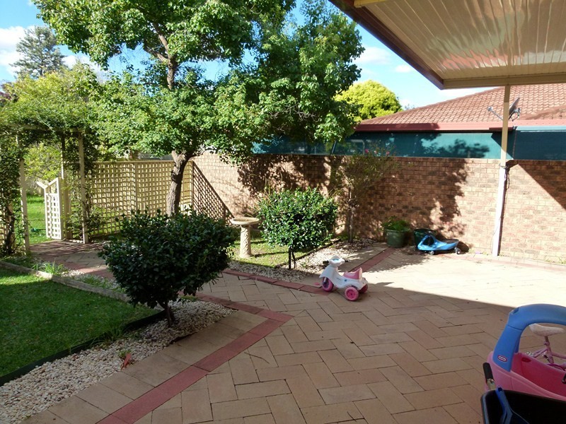 13 Wyndham Ave., Forbes NSW 2871