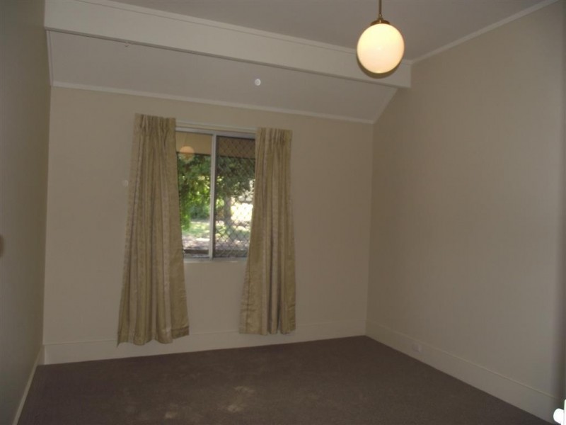 26 Gap Street, Parkes NSW 2870