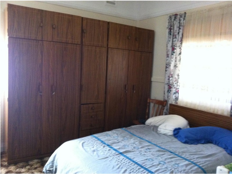 18 Caswell Street, Peak Hill NSW 2869