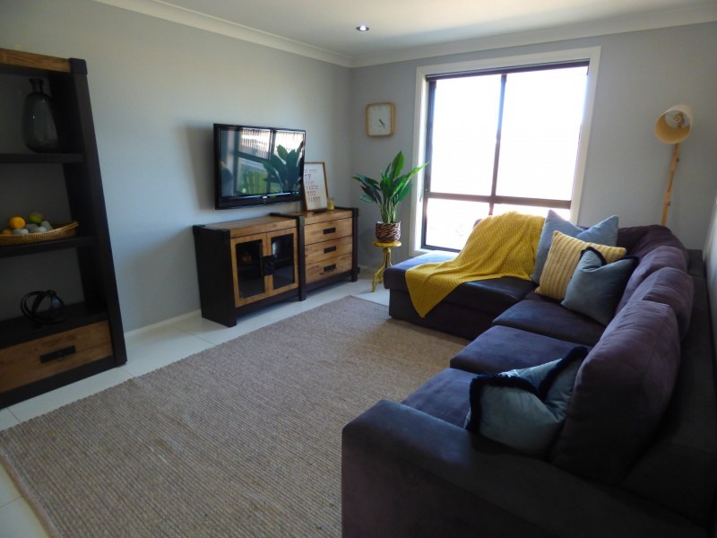 5 Mossgiel Close, Parkes NSW 2870