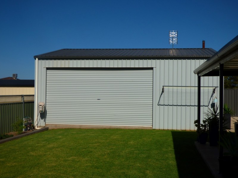 5 Mossgiel Close, Parkes NSW 2870