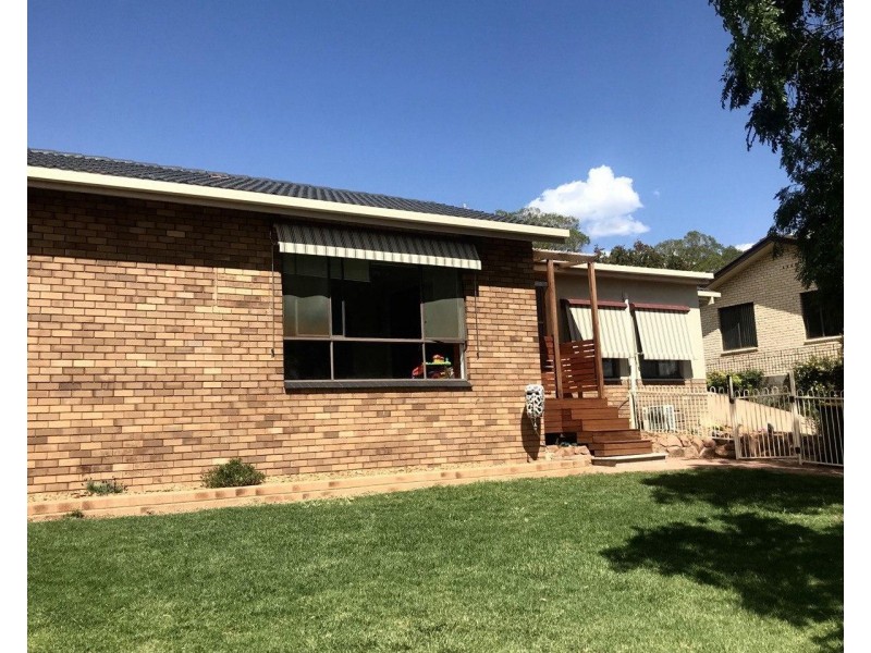 73 East Street, Parkes NSW 2870