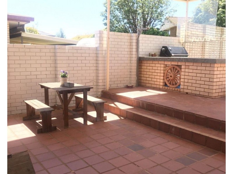 73 East Street, Parkes NSW 2870