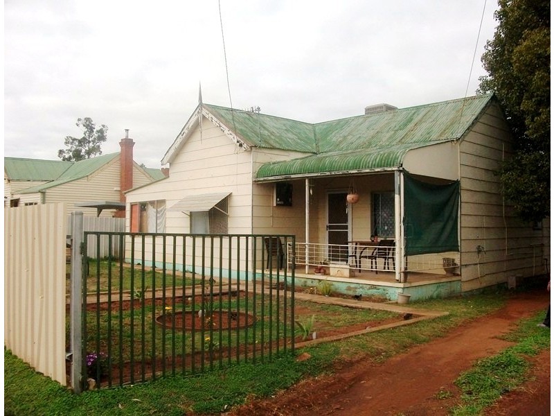 94 Molong Street, Condobolin NSW 2877