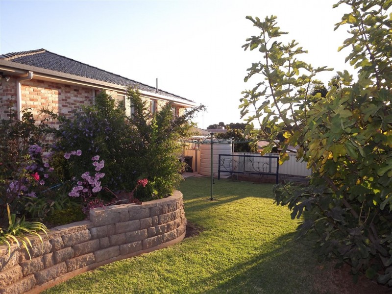 29 Glenburnie Close, Parkes NSW 2870