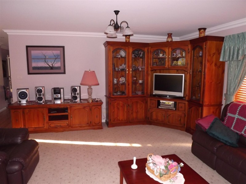 29 Glenburnie Close, Parkes NSW 2870