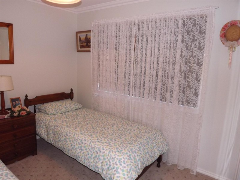 29 Glenburnie Close, Parkes NSW 2870