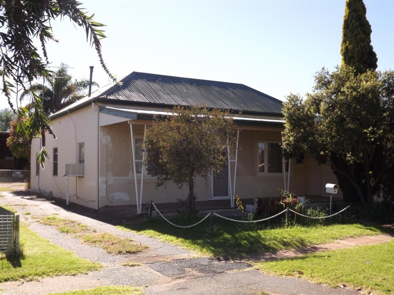 36 Victoria Street, Parkes NSW 2870
