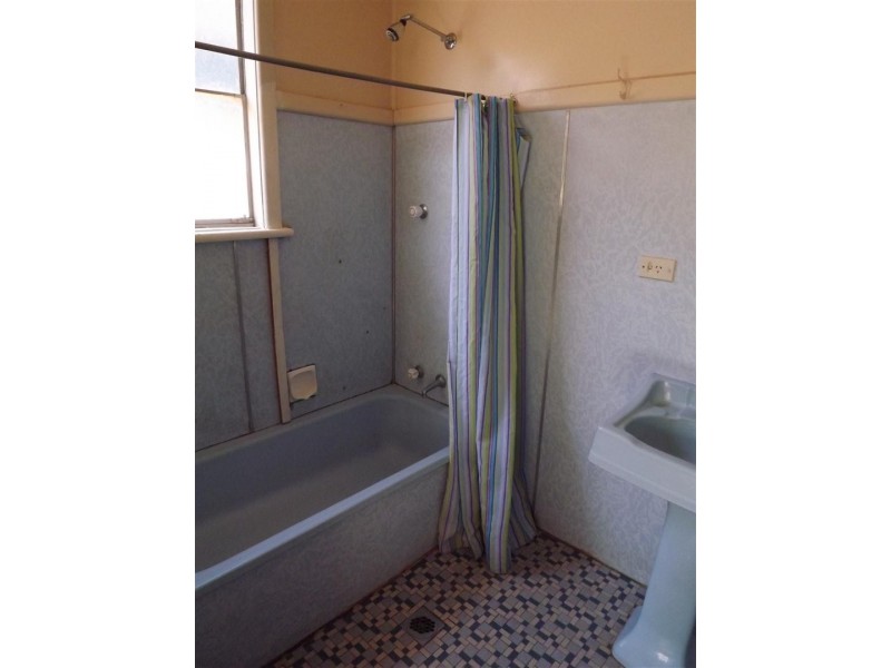 36 Victoria Street, Parkes NSW 2870