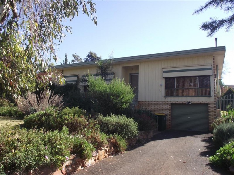 34 Molong Road, Parkes NSW 2870