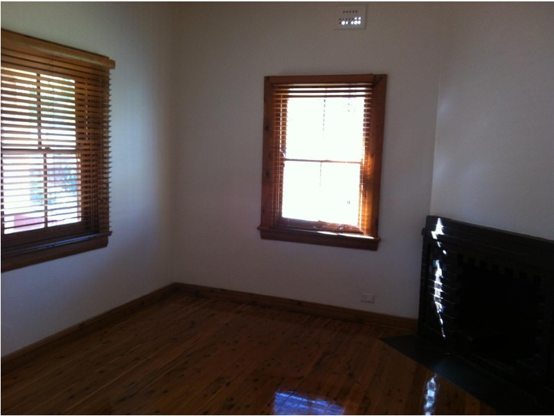 13 Mitchell Street, Parkes NSW 2870