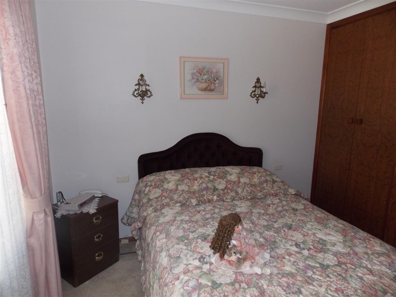 9 Middleton Street, Parkes NSW 2870