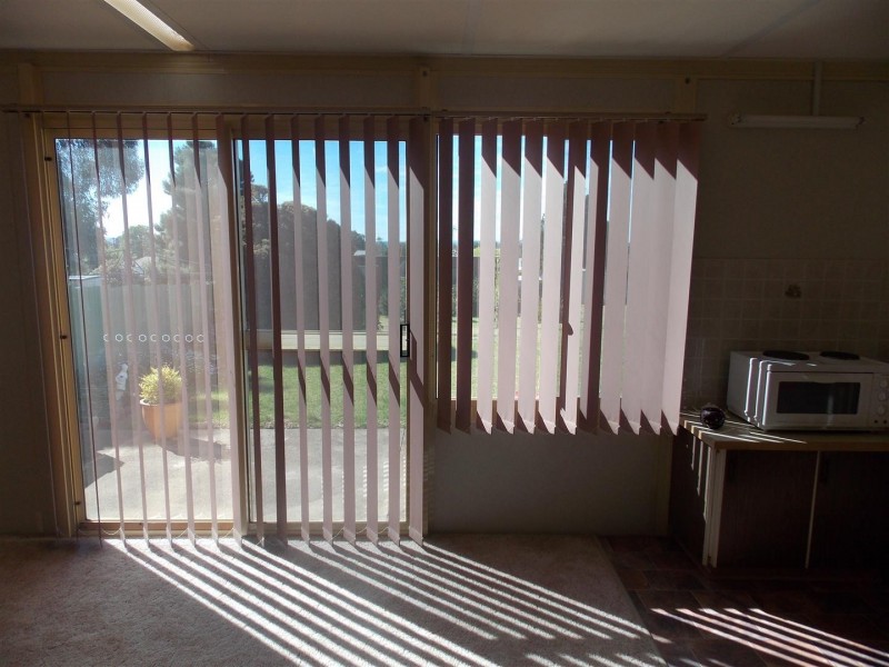9 Middleton Street, Parkes NSW 2870
