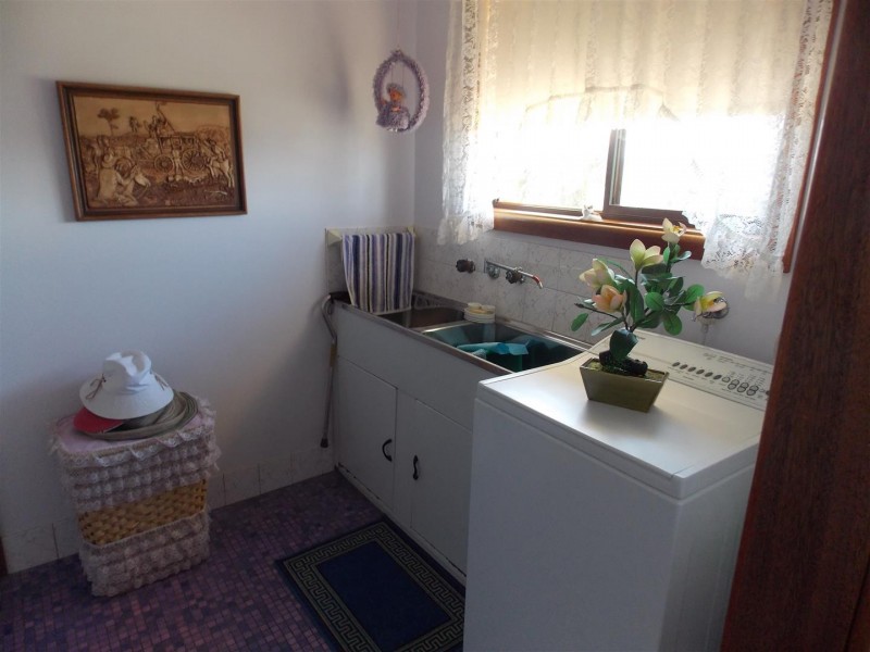 9 Middleton Street, Parkes NSW 2870