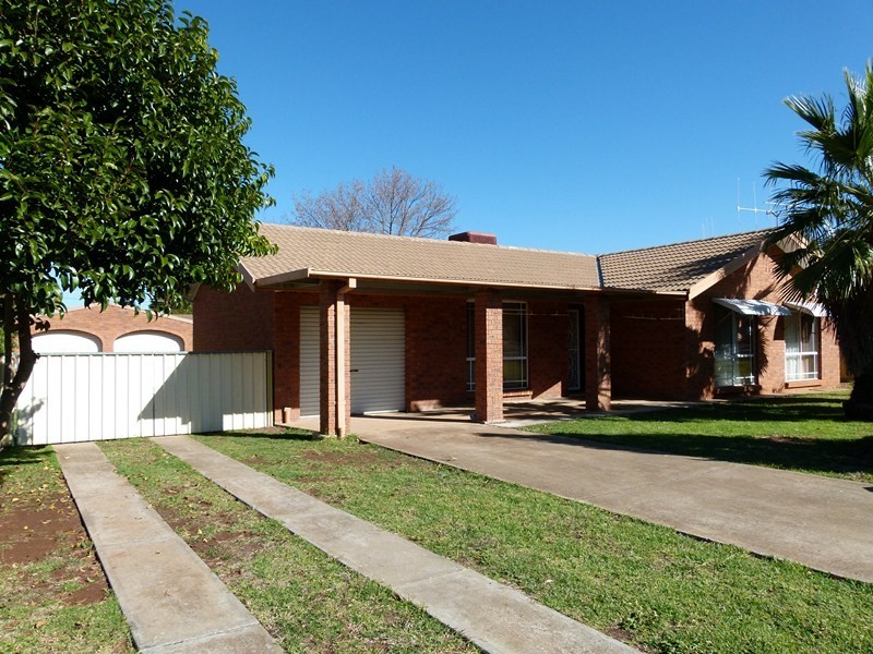 13 Thames Street, Forbes NSW 2871