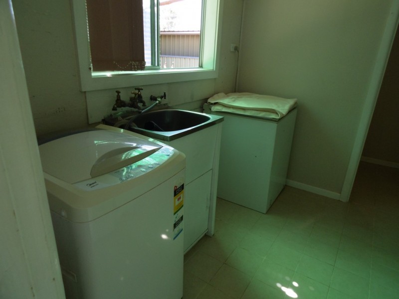 12 Bollinger Street, Parkes NSW 2870