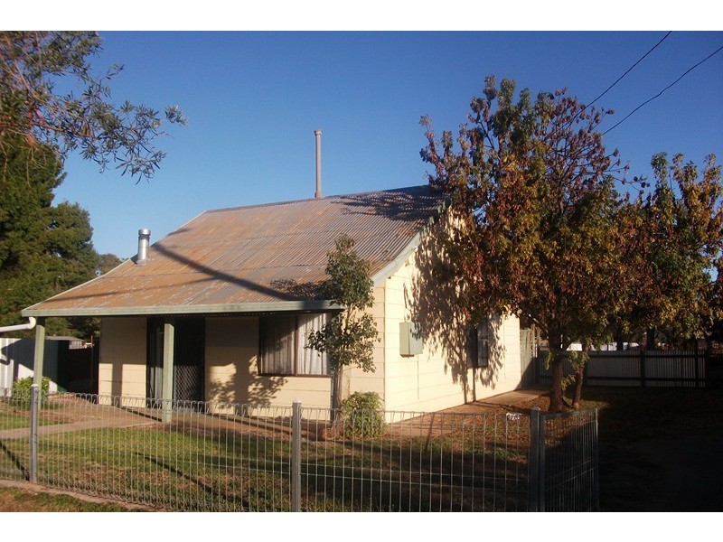 6 OXLEY STREET, Condobolin NSW 2877