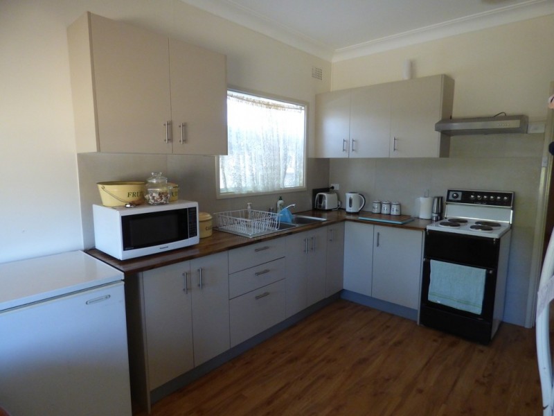 12 Elliott Street, Forbes NSW 2871