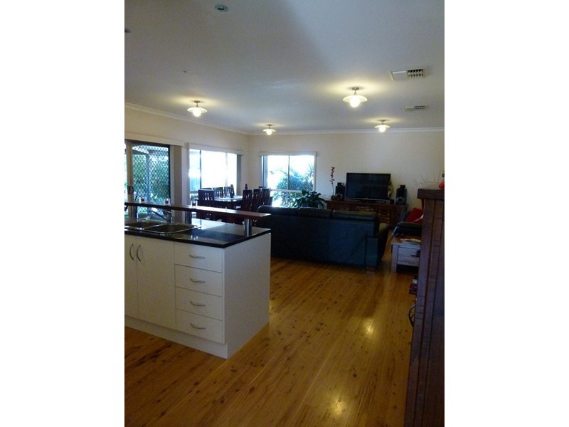 3 McMillan Place, Forbes NSW 2871