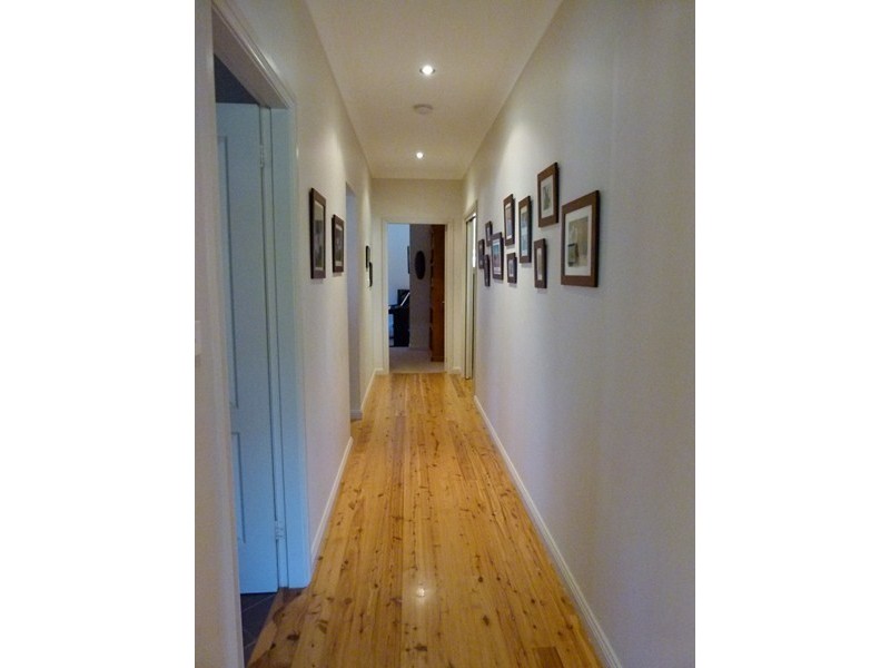 3 McMillan Place, Forbes NSW 2871