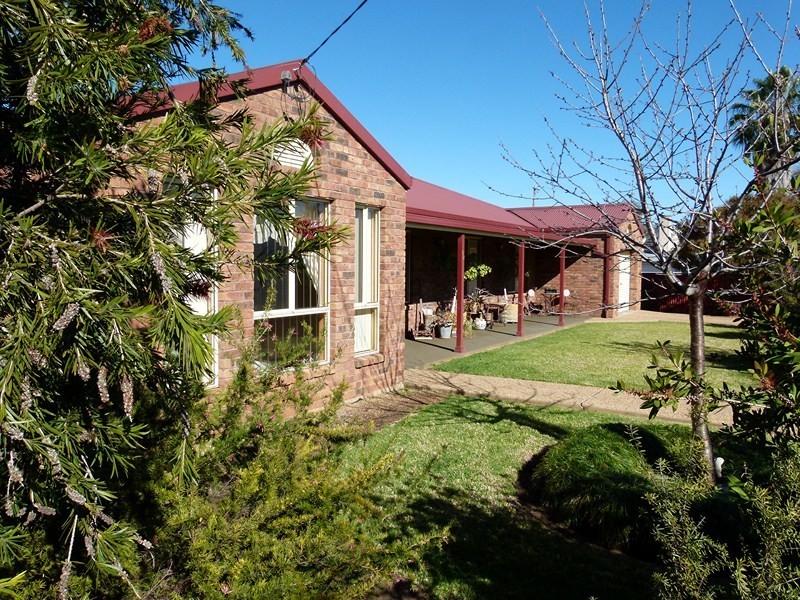 22 Queen Street, Forbes NSW 2871