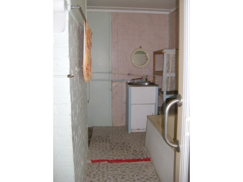 92 Molong Street, Condobolin NSW 2877