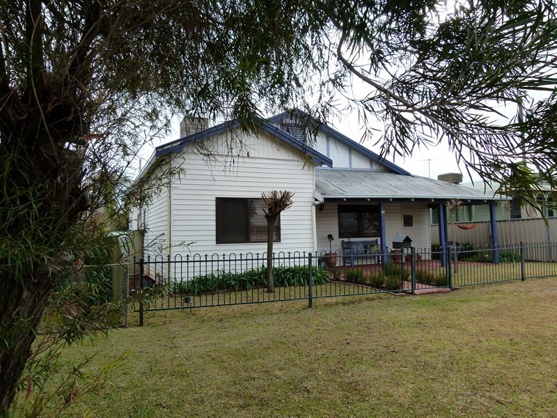 63 Farrand Street, Forbes NSW 2871