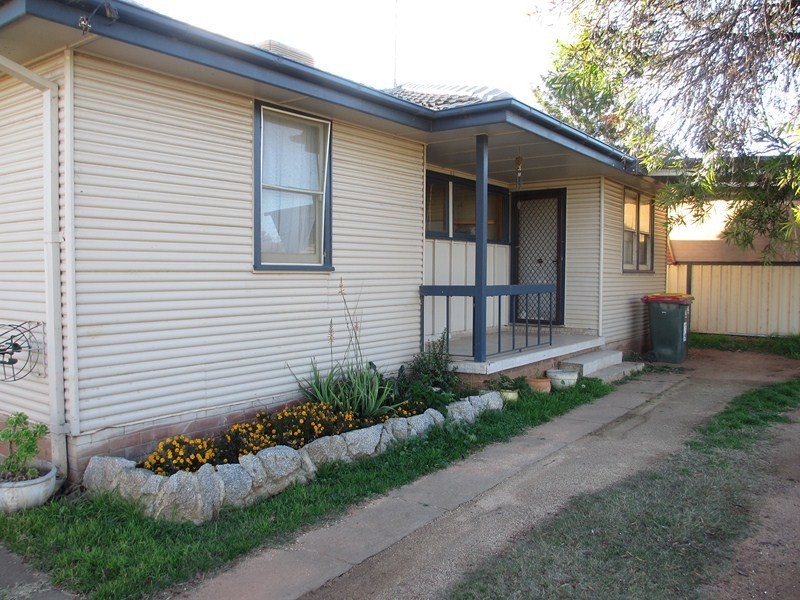 1 Acacia, Forbes NSW 2871