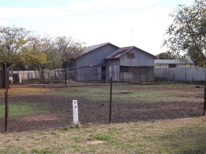 12 Anderson Street, Tullamore NSW 2874