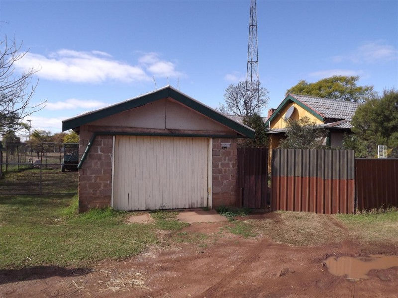 12 Anderson Street, Tullamore NSW 2874