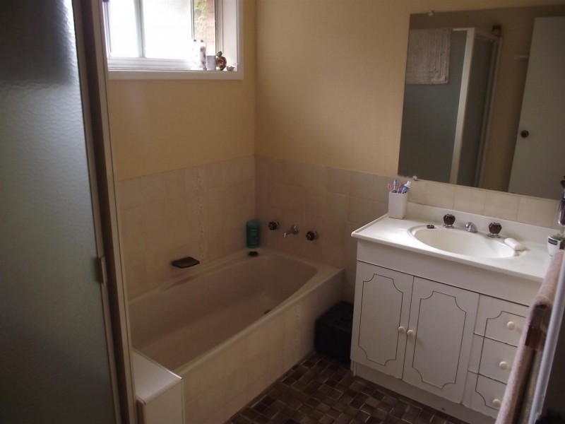 36 Middleton Street, Parkes NSW 2870