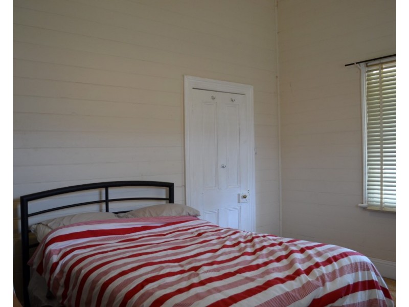 84 Orange Street, Condobolin NSW 2877