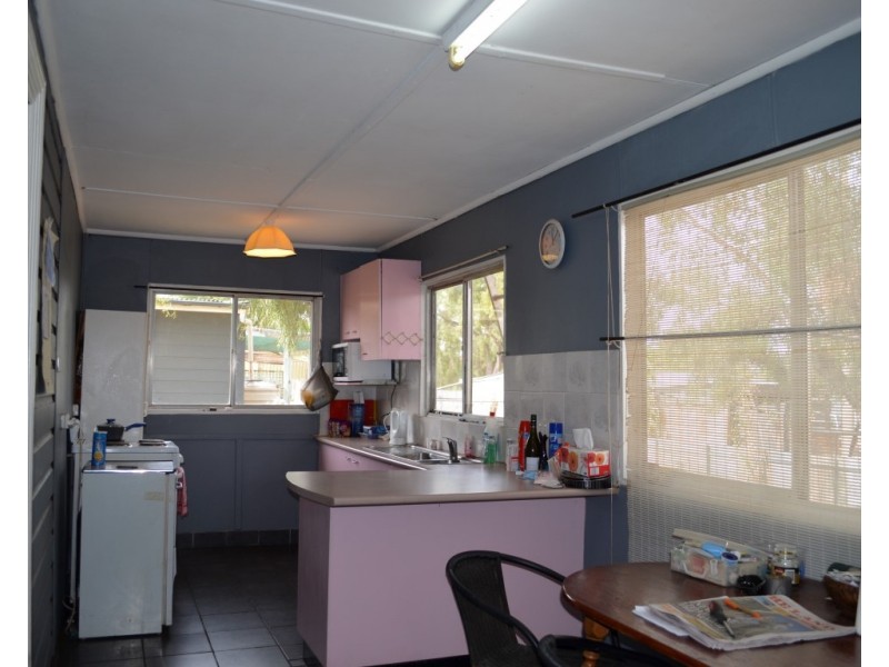 84 Orange Street, Condobolin NSW 2877