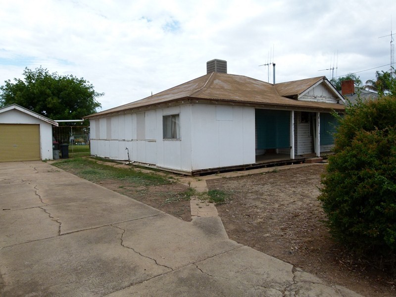 54 Ferry, Forbes NSW 2871