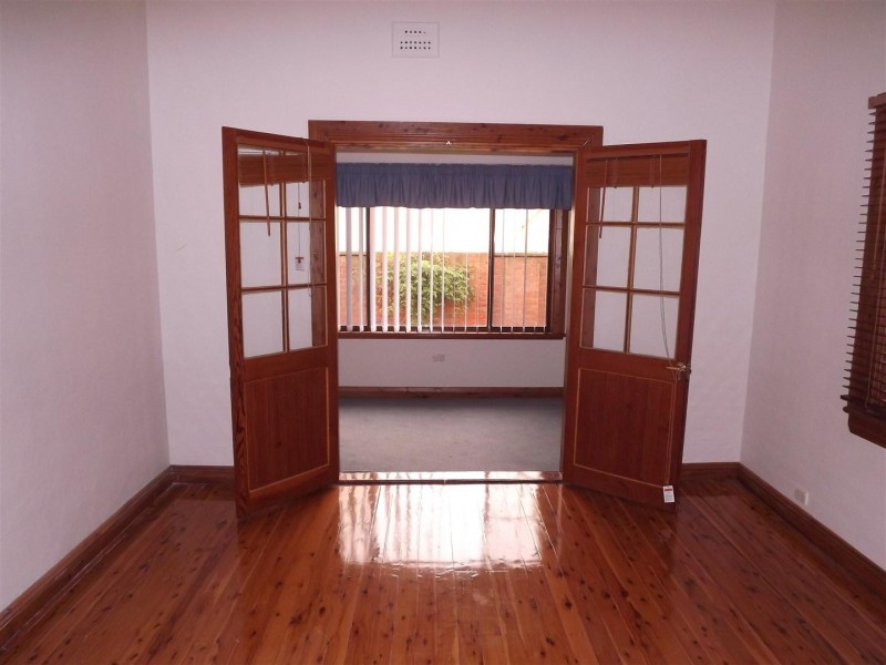 13 Mitchell Street, Parkes NSW 2870