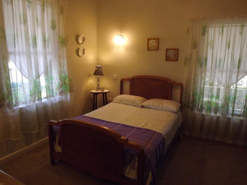 54 Orange Street, Parkes NSW 2870