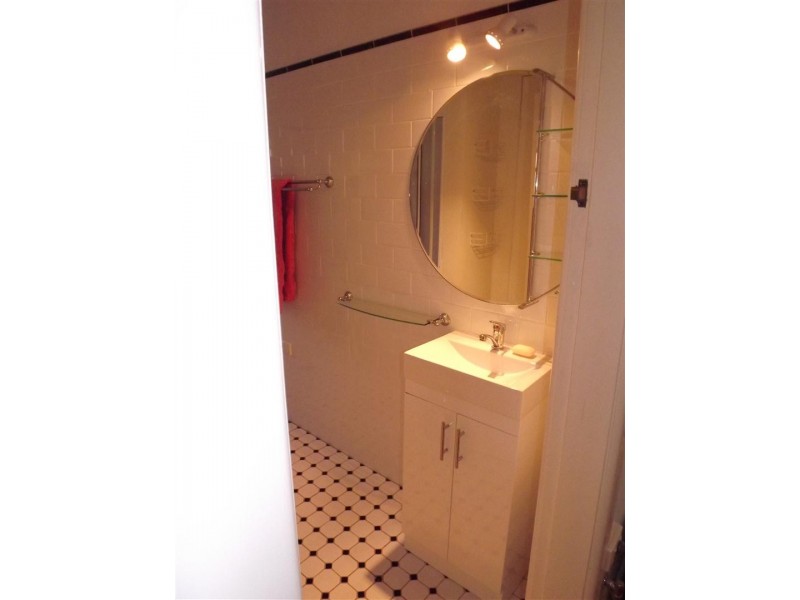 54 Orange Street, Parkes NSW 2870