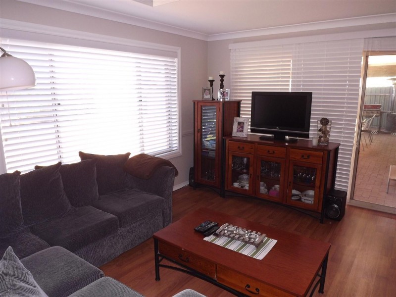 14 Christina Close, Parkes NSW 2870