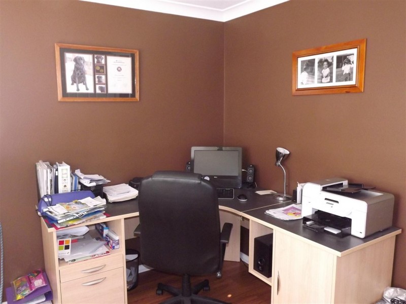 14 Christina Close, Parkes NSW 2870