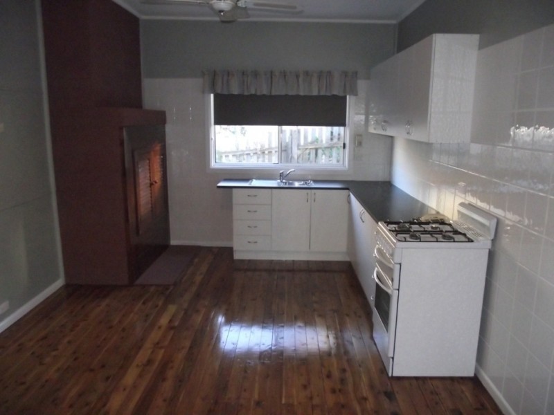 12 Howard Street, Parkes NSW 2870
