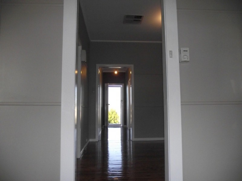 12 Howard Street, Parkes NSW 2870