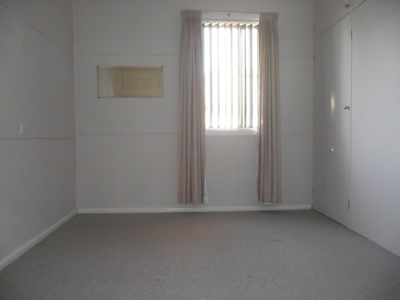 12 Howard Street, Parkes NSW 2870