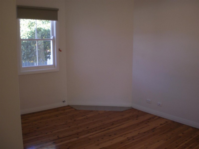 32 Albert Street, Parkes NSW 2870